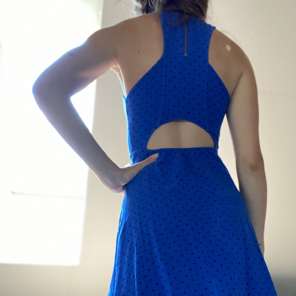 AE Dress - Picture 2 of 3